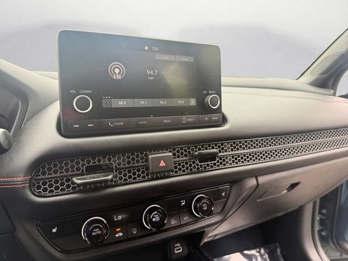 Certified 2025 Honda HR-V Sport image 17