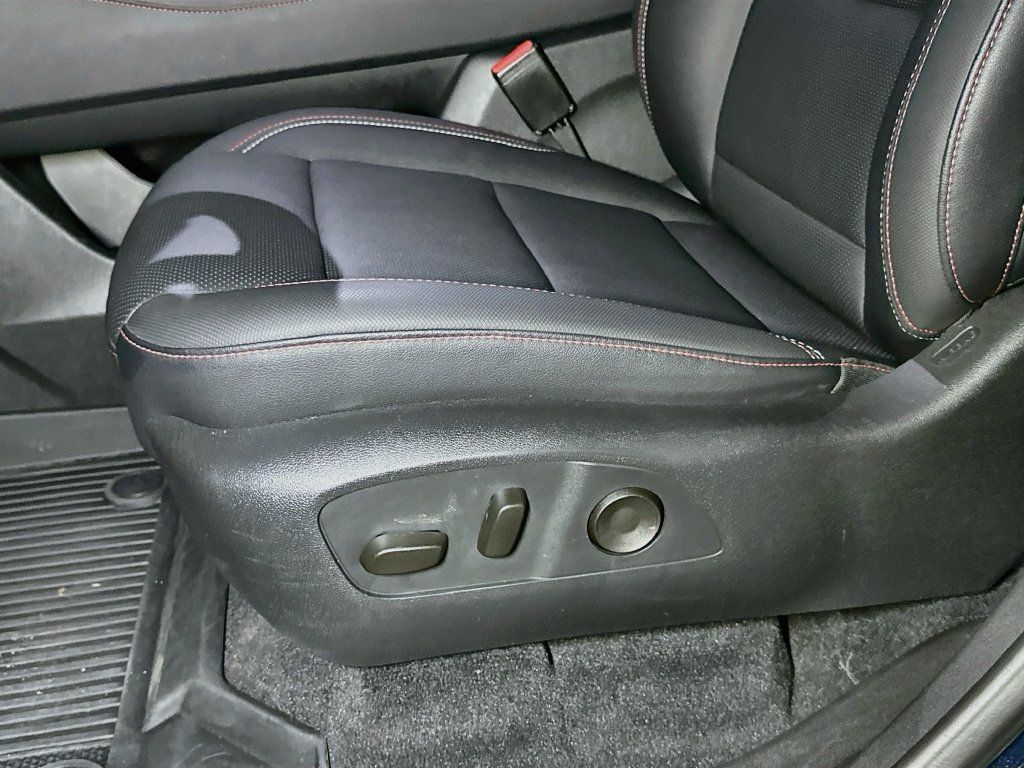 Used 2025 Chevrolet Traverse Z71 w/ Driver Confidence Package AWD/4WD image 18