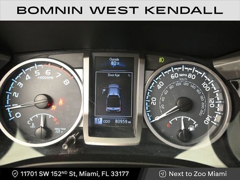 Used 2019 Toyota Tacoma SR5 w/ SR5 Appearance Package (SM) image 11