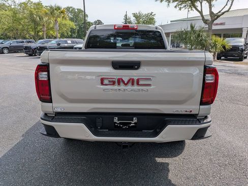 New 2026 GMC Canyon AT4 w/ AT4 Premium Package AWD/4WD image 5