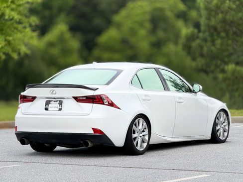 Used 2016 Lexus IS 200t RWD image 11