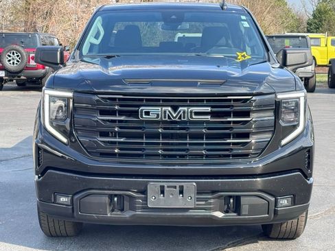 Used 2023 GMC Sierra 1500 Elevation w/ LPO, Elevation Black Package image 16