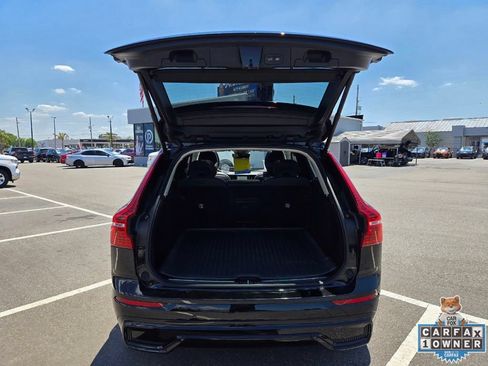 Used 2024 Volvo XC60 B5 Plus AWD/4WD image 18