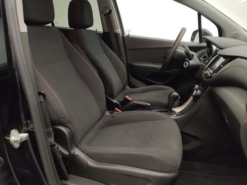 Used 2020 Chevrolet Trax LS w/ Tint and Cruise Package FWD image 21