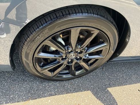 Used 2022 MAZDA MAZDA3 s FWD image 11