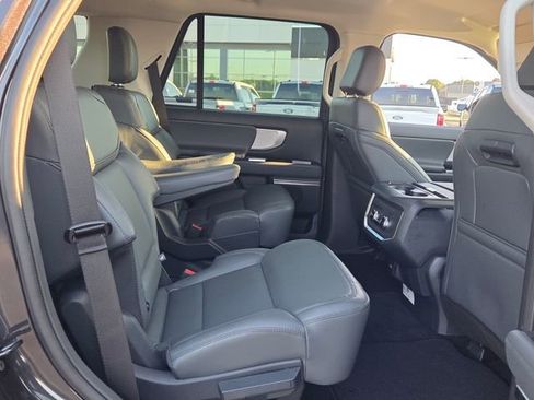 New 2026 Ford Expedition Active RWD image 15