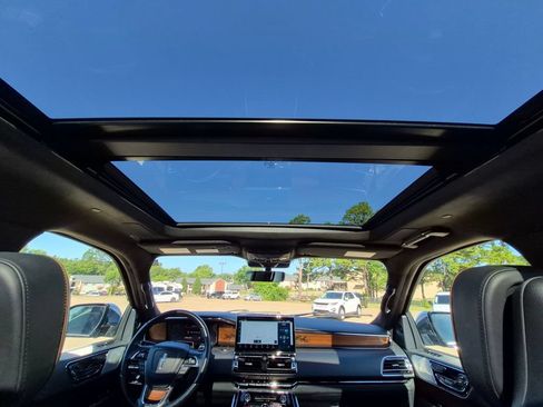 Used 2023 Lincoln Navigator Black Label AWD/4WD image 16