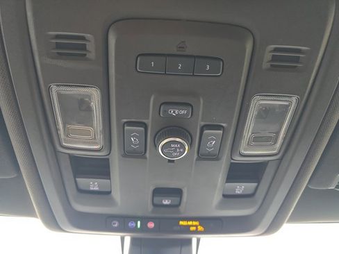 Used 2021 GMC Yukon XL Denali w/ Denali Premium Package image 43