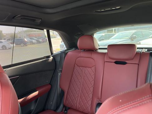 Used 2024 Audi SQ8 Prestige AWD/4WD image 12