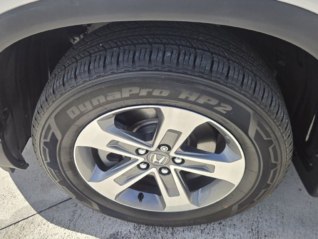 Used 2024 Honda Pilot EX-L image 10