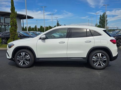 New 2026 Mercedes-Benz GLA 250 4MATIC image 3