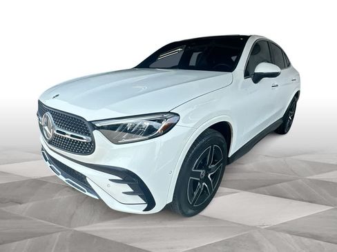 Used 2025 Mercedes-Benz GLC 300 4MATIC w/ AMG Line image 4