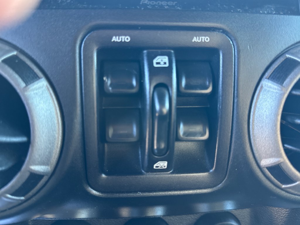 Used 2016 Jeep Wrangler Unlimited Sport w/ Quick Order Package 23S AWD/4WD image 12