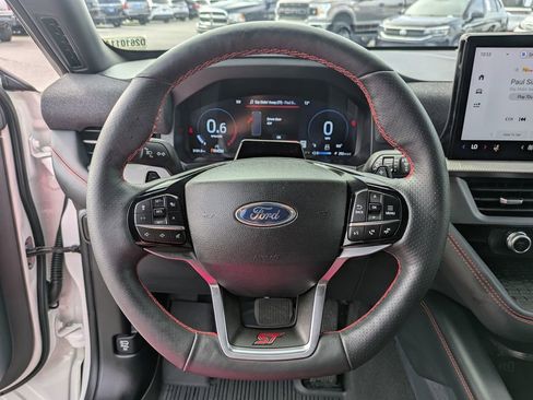Used 2025 Ford Explorer ST RWD image 13