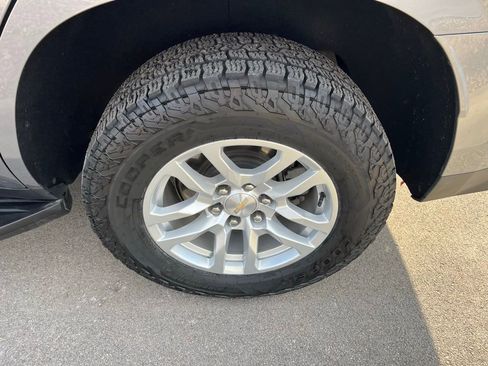 Used 2021 Chevrolet Tahoe LT w/ Rear Media and Nav Package image 14