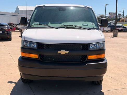 New 2026 Chevrolet Express 2500 Extended RWD image 2