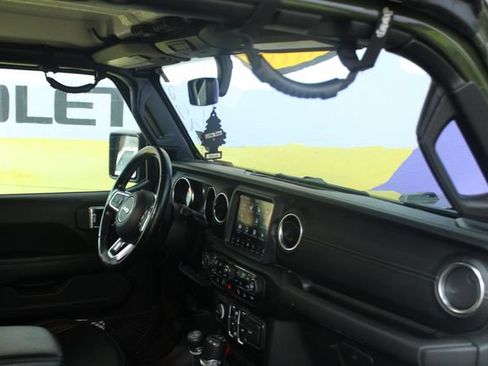 Used 2020 Jeep Wrangler Unlimited Sahara AWD/4WD image 10