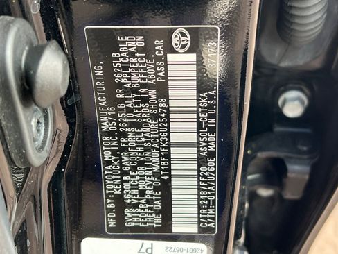 Used 2016 Toyota Camry SE image 34