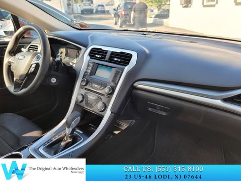 Used 2014 Ford Fusion SE image 13