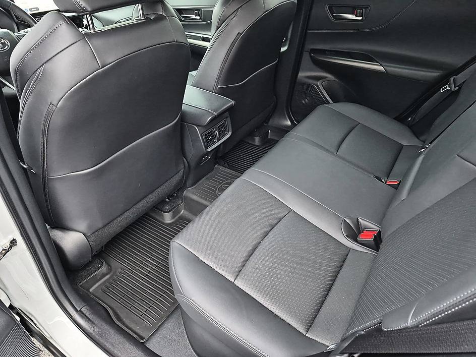 Used 2023 Toyota Venza Limited AWD/4WD image 31