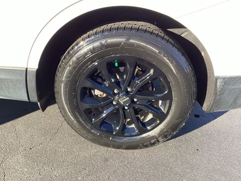 Used 2020 Chevrolet Equinox LT image 22