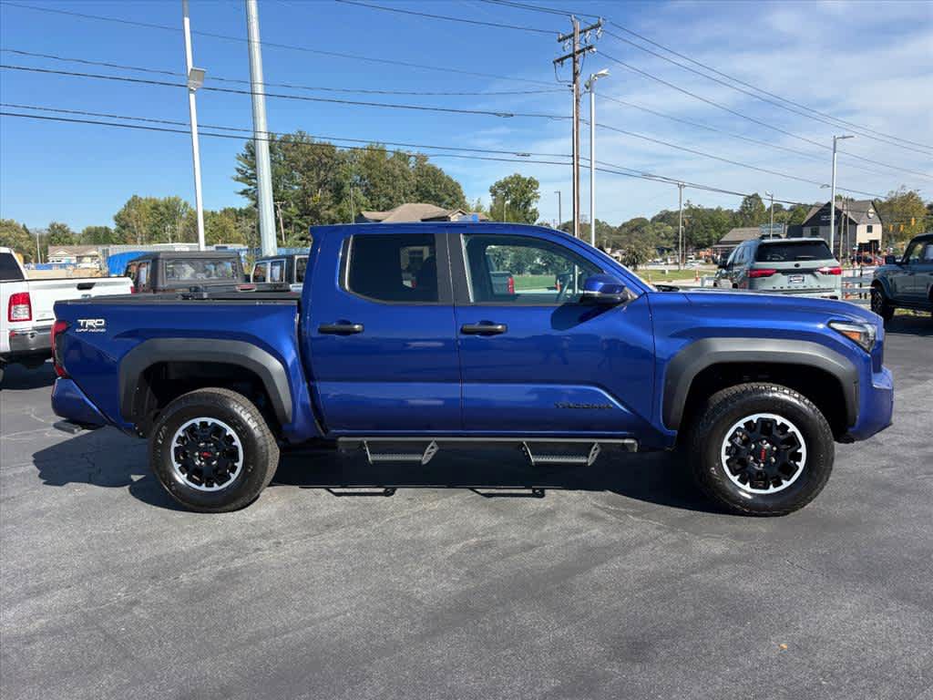 Used 2024 Toyota Tacoma TRD Off-Road w/ TRD Off Road Upgrade Package AWD/4WD image 2
