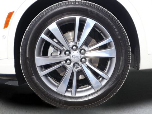 Used 2020 Cadillac XT6 Premium Luxury FWD image 31