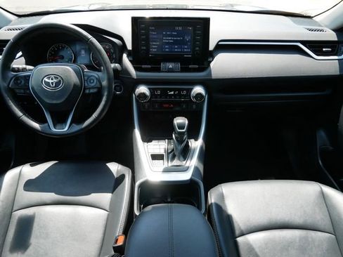 Used 2022 Toyota RAV4 XLE Premium AWD/4WD image 10