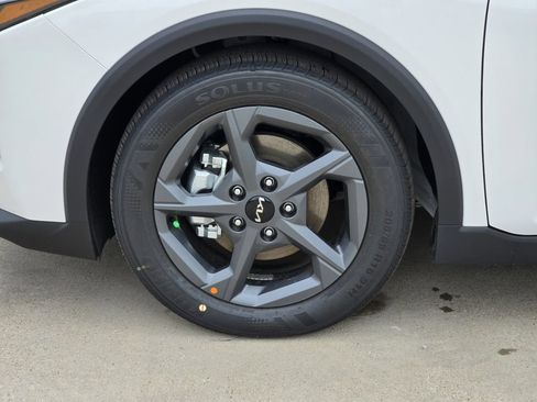 New 2026 Kia K4 FWD image 9