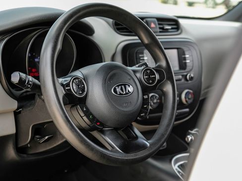 Used 2017 Kia Soul w/ Convenience Package FWD image 18