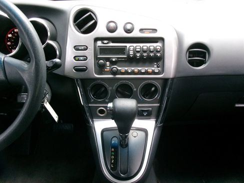 Used 2005 Pontiac Vibe w/ Power Group Value Package FWD image 16