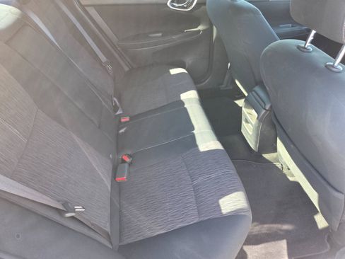 Used 2015 Nissan Sentra SV FWD image 13