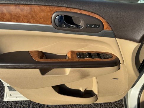 Used 2011 Buick Enclave CXL image 14