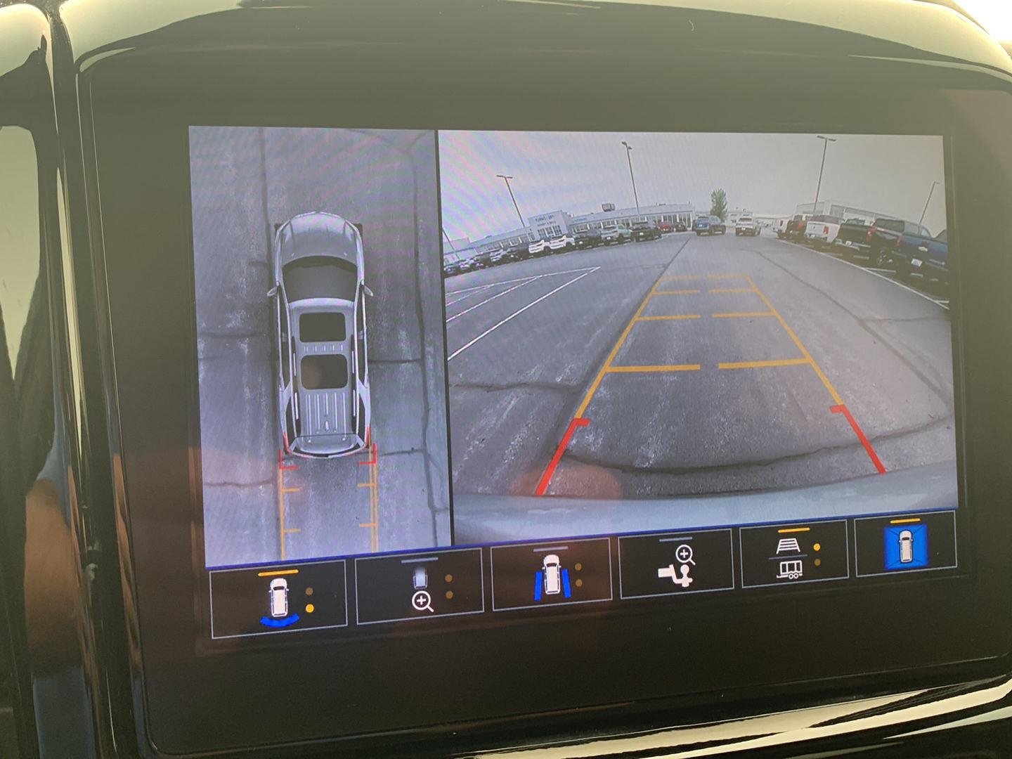 Used 2023 Chevrolet Traverse LT w/ Rear Camera Mirror Package AWD/4WD image 20