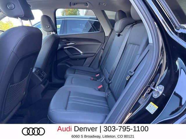Used 2025 Audi Q5 Premium Plus w/ Premium Plus AWD/4WD image 13