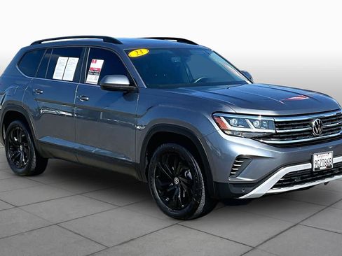 Used 2023 Volkswagen Atlas SE w/ Panoramic Sunroof Package AWD/4WD image 2