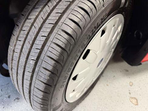 Used 2012 Ford Focus SE image 23