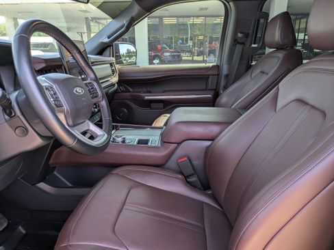 Used 2022 Ford Expedition Max Limited RWD image 18