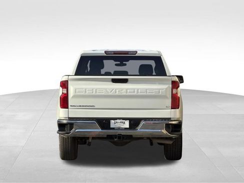 Used 2021 Chevrolet Silverado 1500 LT AWD/4WD image 9