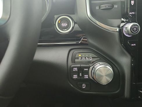 New 2026 RAM 1500 Laramie AWD/4WD image 27