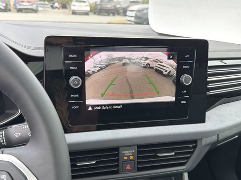 New 2026 Volkswagen Jetta SE FWD image 28