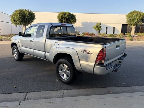 Used 2008 Toyota Tacoma PreRunner RWD image 9
