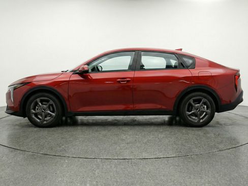 Used 2025 Kia K4 LXS image 5