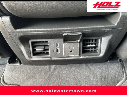 Certified 2026 GMC Sierra 1500 SLT AWD/4WD image 23