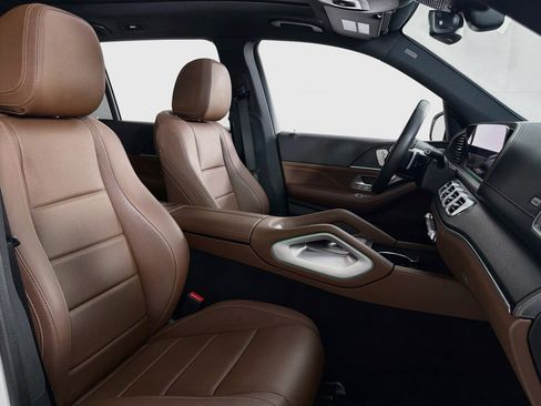 Certified 2024 Mercedes-Benz GLS 450 4MATIC image 7