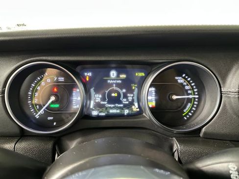 Used 2023 Jeep Wrangler Unlimited Sahara w/ Cold Weather Group AWD/4WD image 17