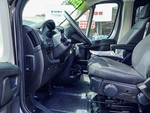 Used 2021 RAM ProMaster 1500 w/ Convenience Group FWD image 2
