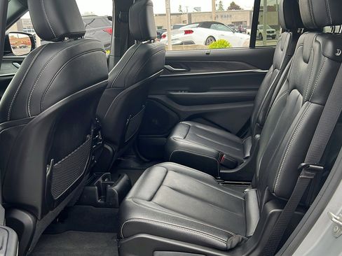 Used 2024 Jeep Grand Cherokee L Limited w/ Luxury Tech Group II image 33