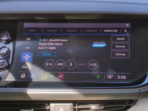 Used 2021 Buick Envision Avenir w/ Technology Package II image 25