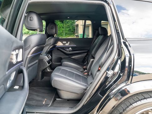 Used 2021 Mercedes-Benz GLS 580 4MATIC image 28